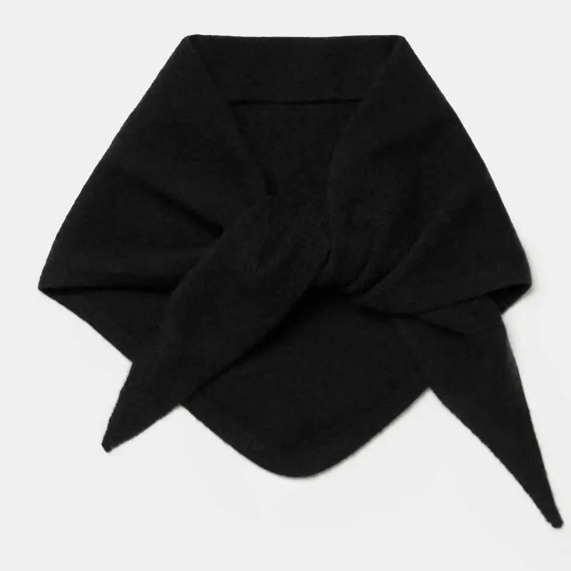 sjaalmania sjaal cosy triangle small solid black