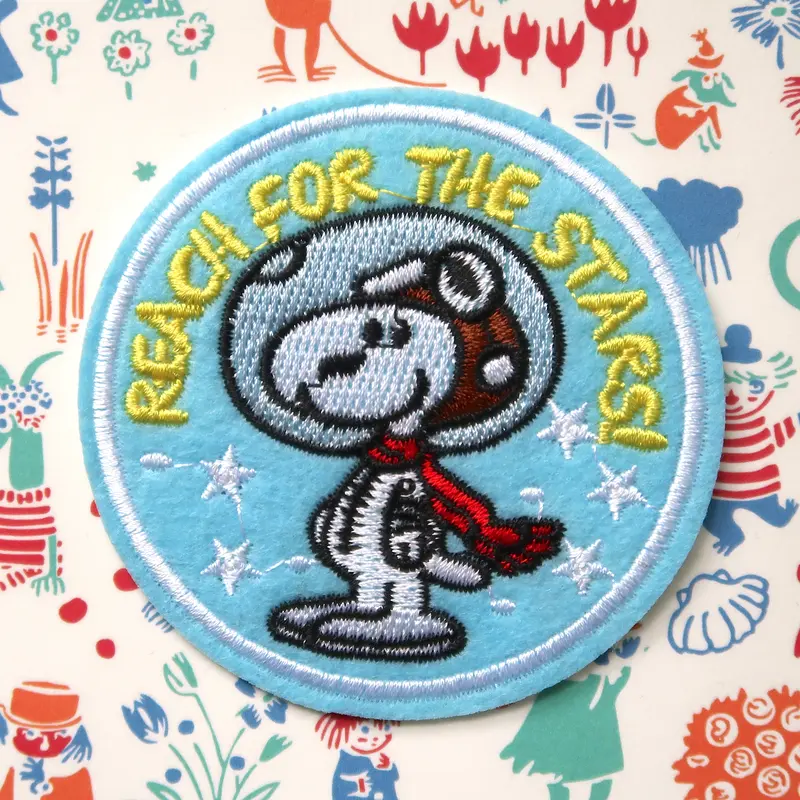 Snoopy Embroidery Patch // Astronaut Snoopy from the Peanuts comics "Reach for the stars" embroidered iron-on patch badge applique