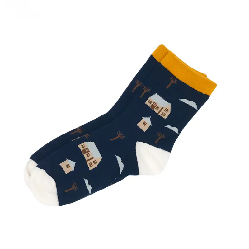Snowy Farm Crew Socks
