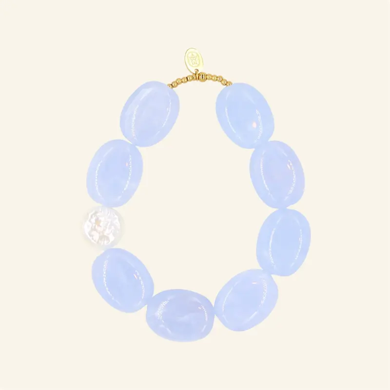 Soft cloud armband