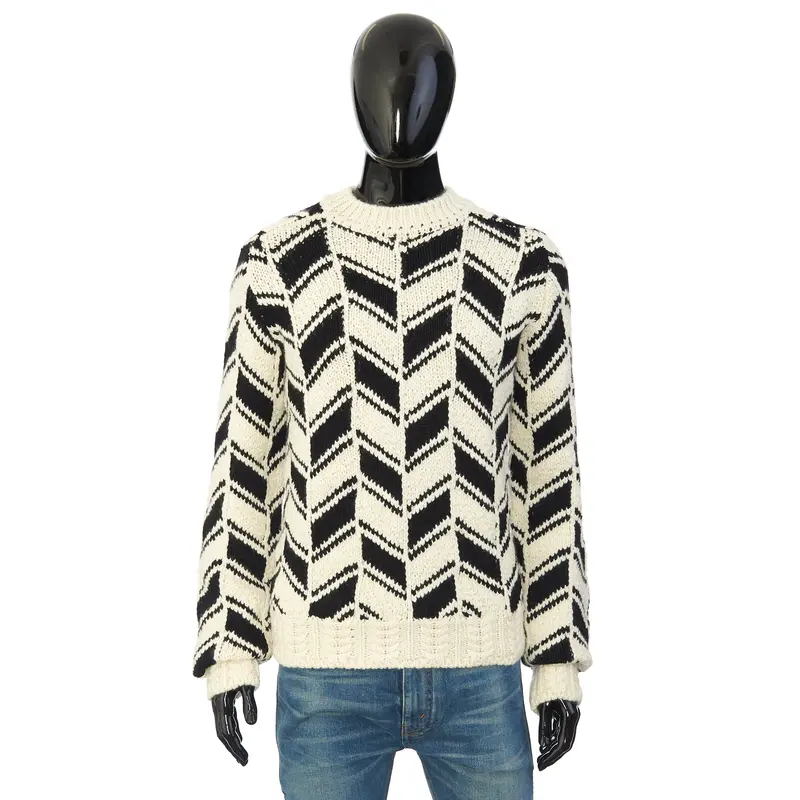 Sweater In Monochrome Chevron Jacquard