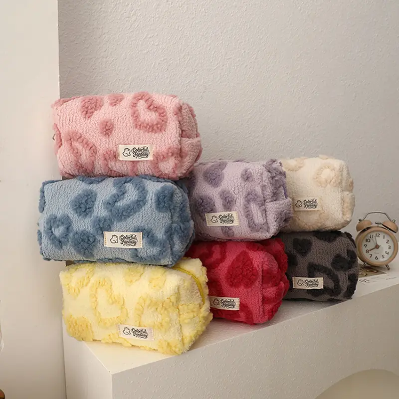 Teddy Fur Heart Pattern Zipper Pouch