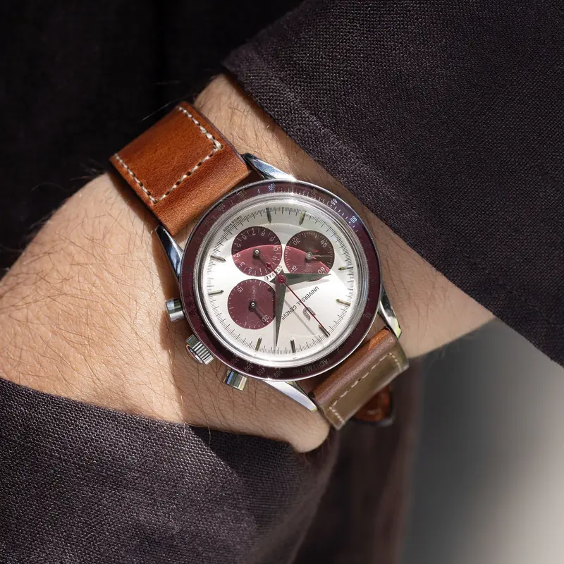 Universal Genève Compax Chronograph Silver Dial Burgundy ref. 884.485