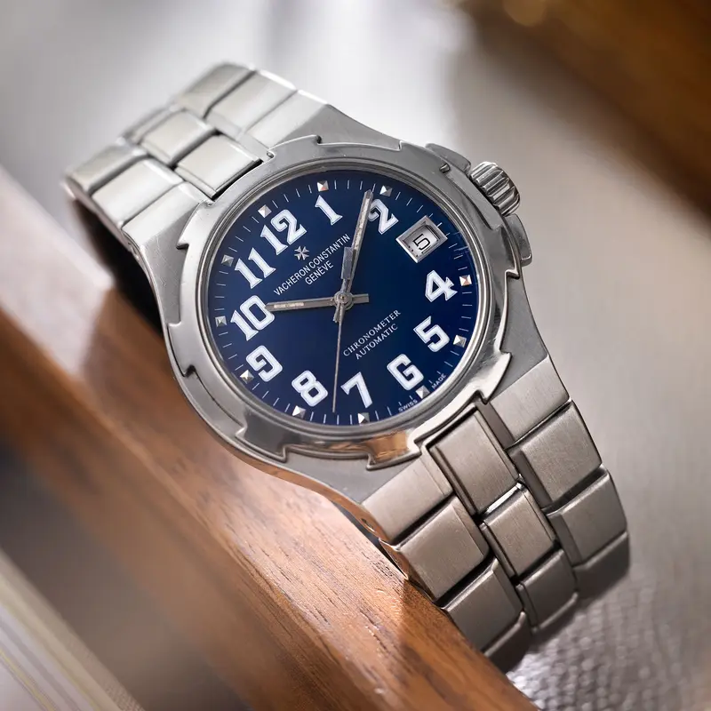 Vacheron Constantin Overseas 42042 Seltenes Blaues Glanz-Zifferblatt