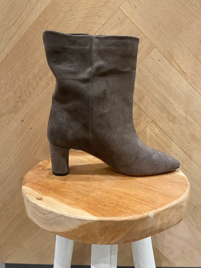 VALDI SUEDE