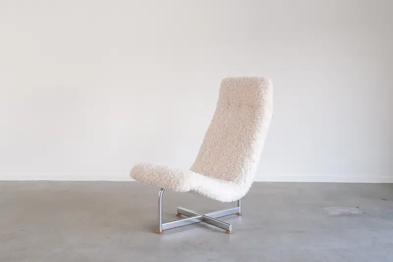 Vintage Lounge Chair
