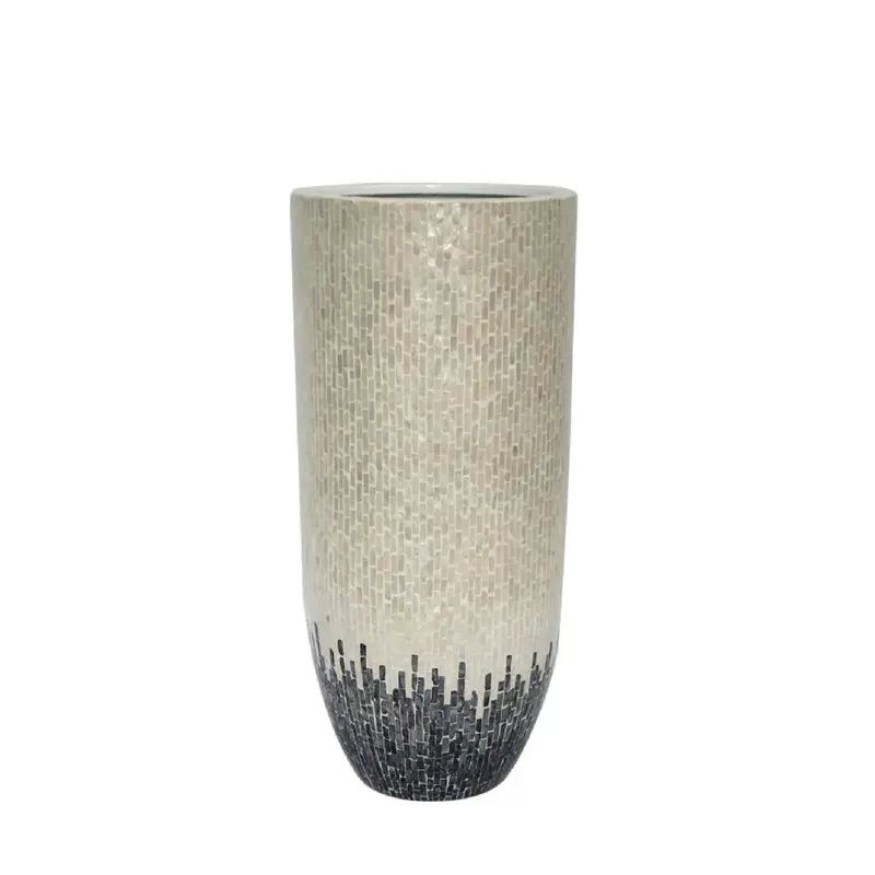 Vojtech White round poly shell bamboo pot ombre L PTMD