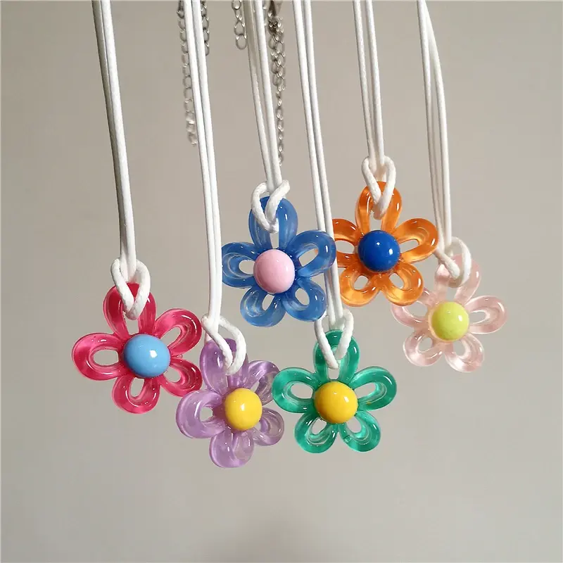 y2k Glossy Daisy Necklace